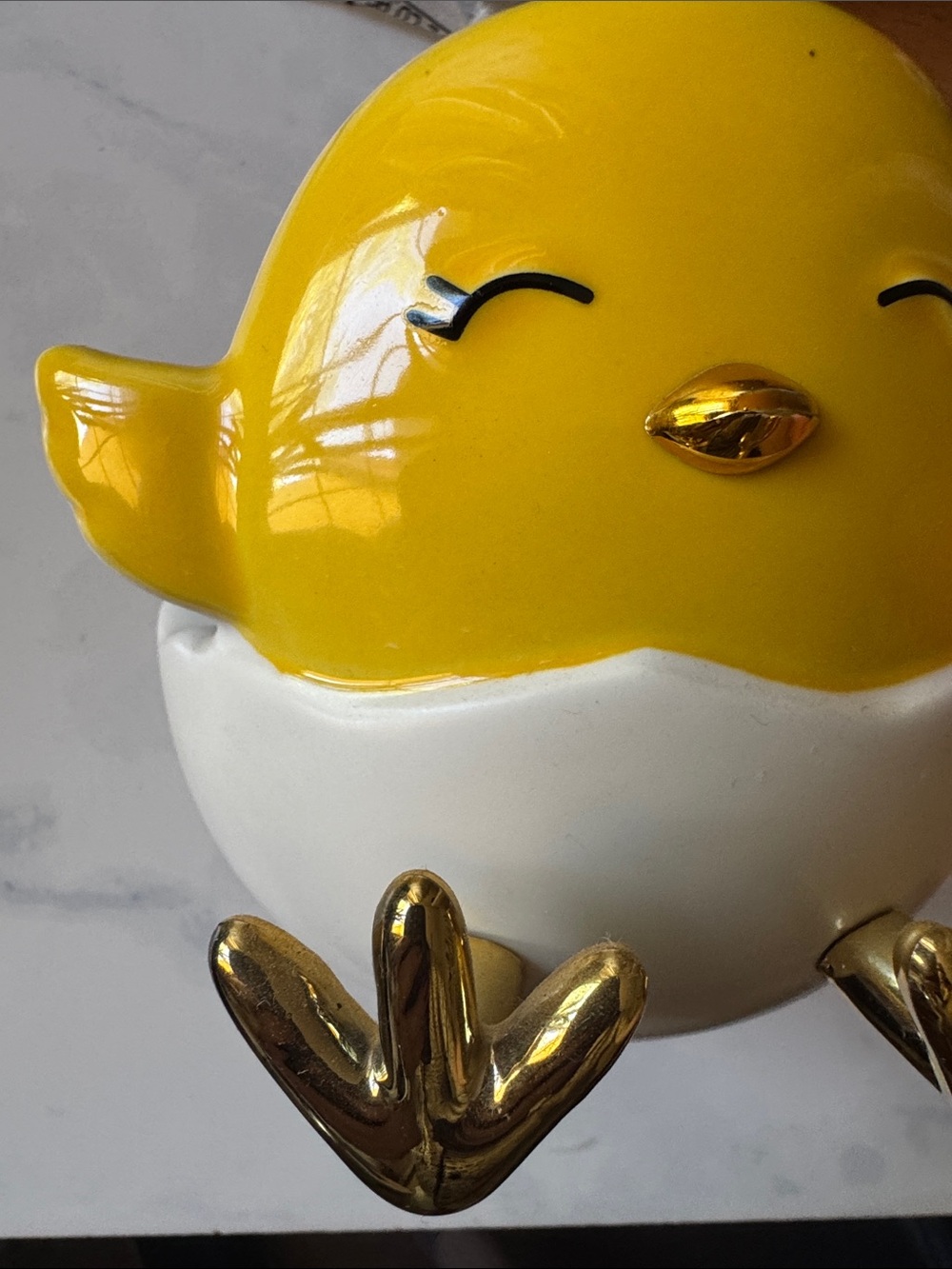 Bath & Body Works Yellow & White Ceramic Chick Candle Holder with Gold Accents - Picture 4 of 6